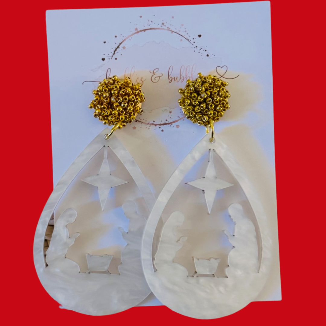 Pearl Nativity Drop with Gold Bead Topper