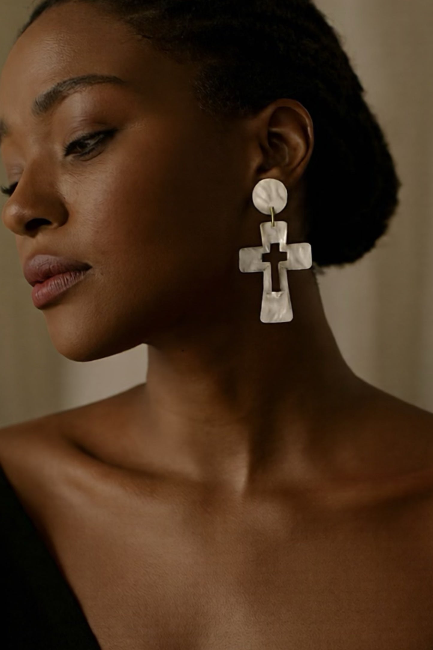 Pearl Cross